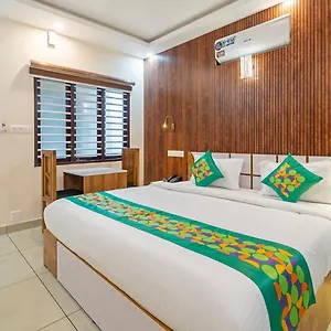 *** Hotel Treebo Thoduvas Star Plaza Cochin Airport India