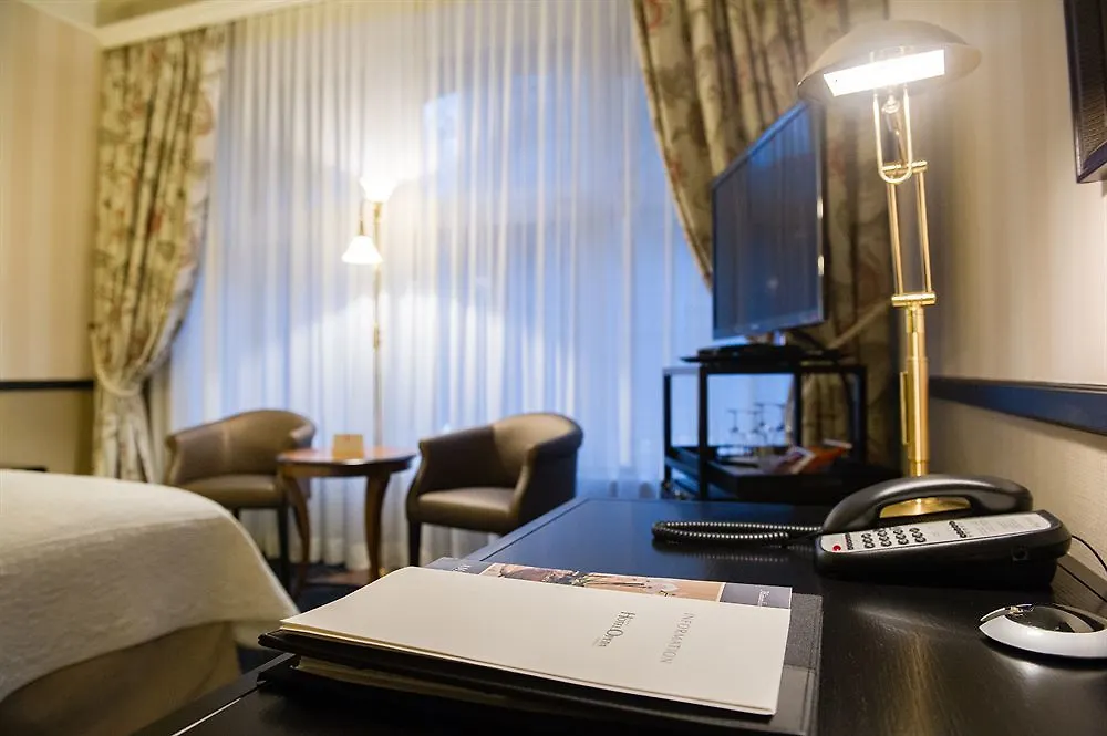 ****  Opera Hotel Zuerich Suisse